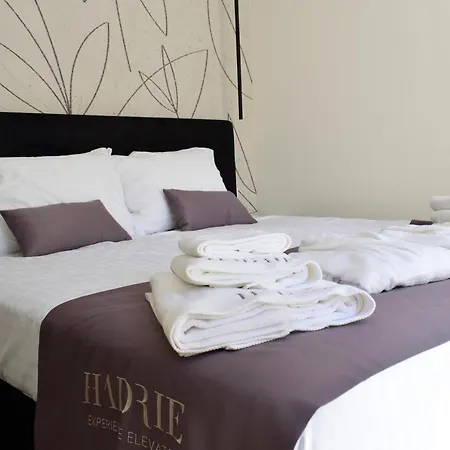 Luxury - Hadrie D *