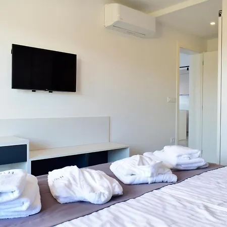 Luxury - Hadrie D